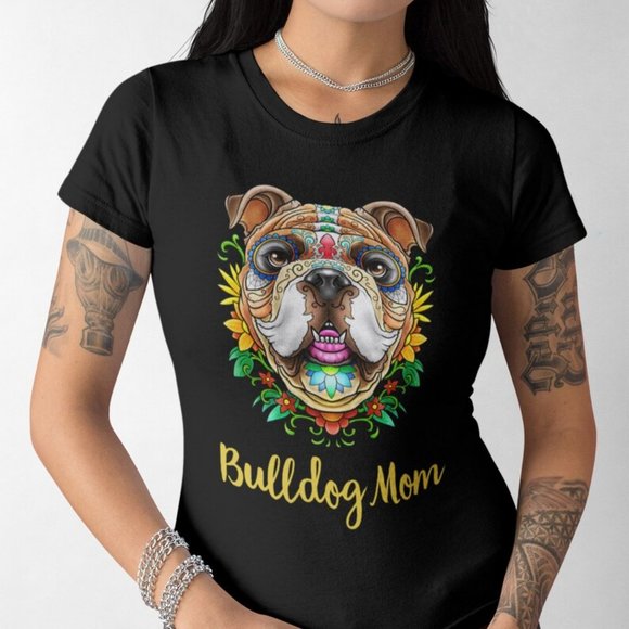Bulldog Mom Hot New Cool T-Shirt - Picture 1 of 1